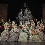 Maskeballet er blevet forstillelsens fest | Operaanmeldelse | Magasinet KLASSISK