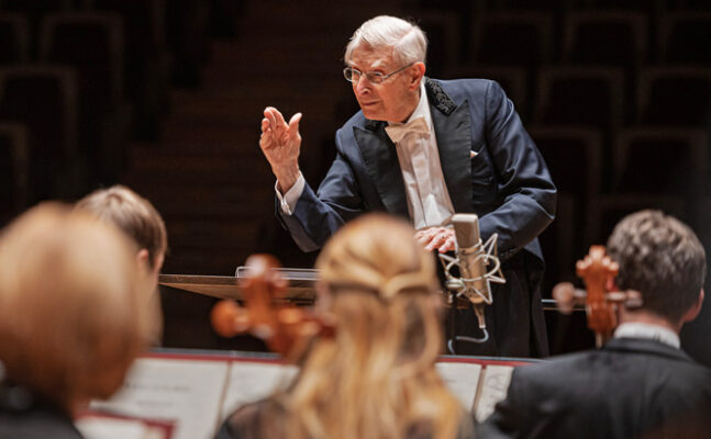 Herbert Blomstedt indspiller ukendt værk af Mozart | Magasinet KLASSISK