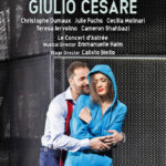 Händel: Giulio Cesare in Egitto | Christophe Dumaux, Julie Fuchs, Cecilia Molinari, Teresa Iervolino, Cameron Shahbazi, Frederik Bergman, Le Concert d’Astrée, Emmanuelle Haïm (dir.), Calixto Bieito (iscen.) | Naxos 2110779 [DVD] | Pladenyt | Magasinet KLASSISK