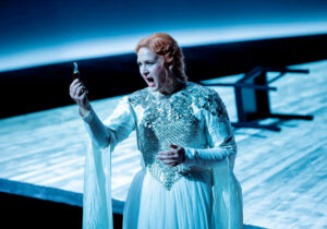 Lise Davidsen overdænget med anmelderroser i Barcelona | Magasinet KLASSISK