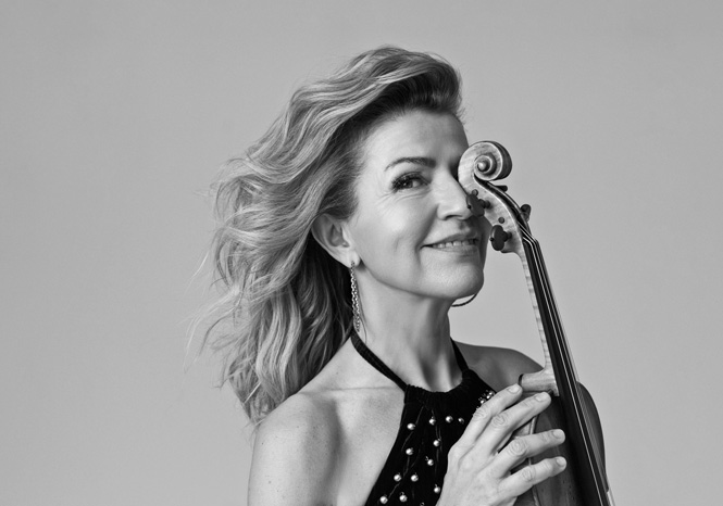 Anne-Sophie Mutter fejrer 50 år på scenen | Magasinet KLASSISK