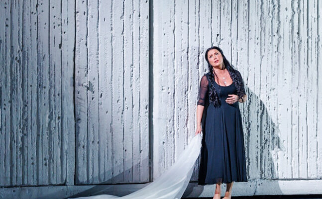 Telefonstorm afbryder Netrebko i Barcelona | Magasinet KLASSISK